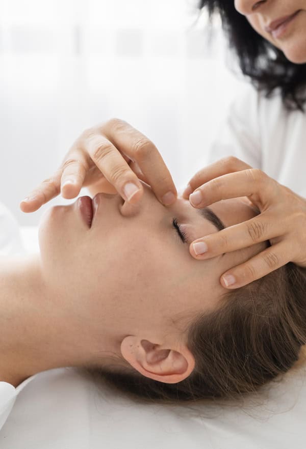 Recupera tu expresión: Tratamiento de la parálisis facial con fisioterapia, NESA y acupuntura en Zaragoza